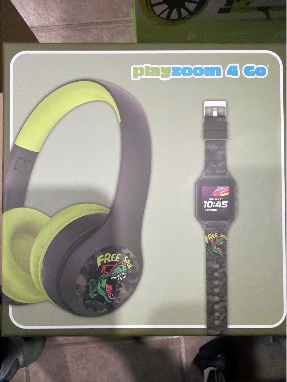PlayZoom 4 Go Kids Smartwatch & Bluetooth Headphones Green Dinosaur New